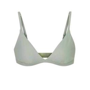 SKIMS BRA SIZE XS